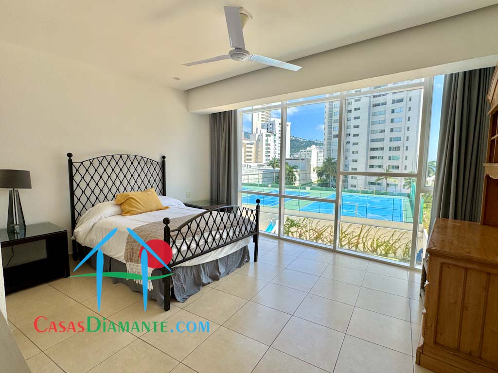 Acqualina Skylife Norte 302 - Recámara uno 1